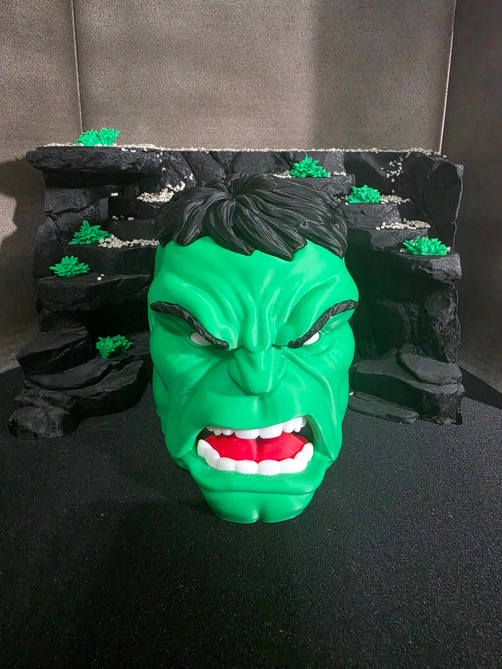 Hulk Deck Box