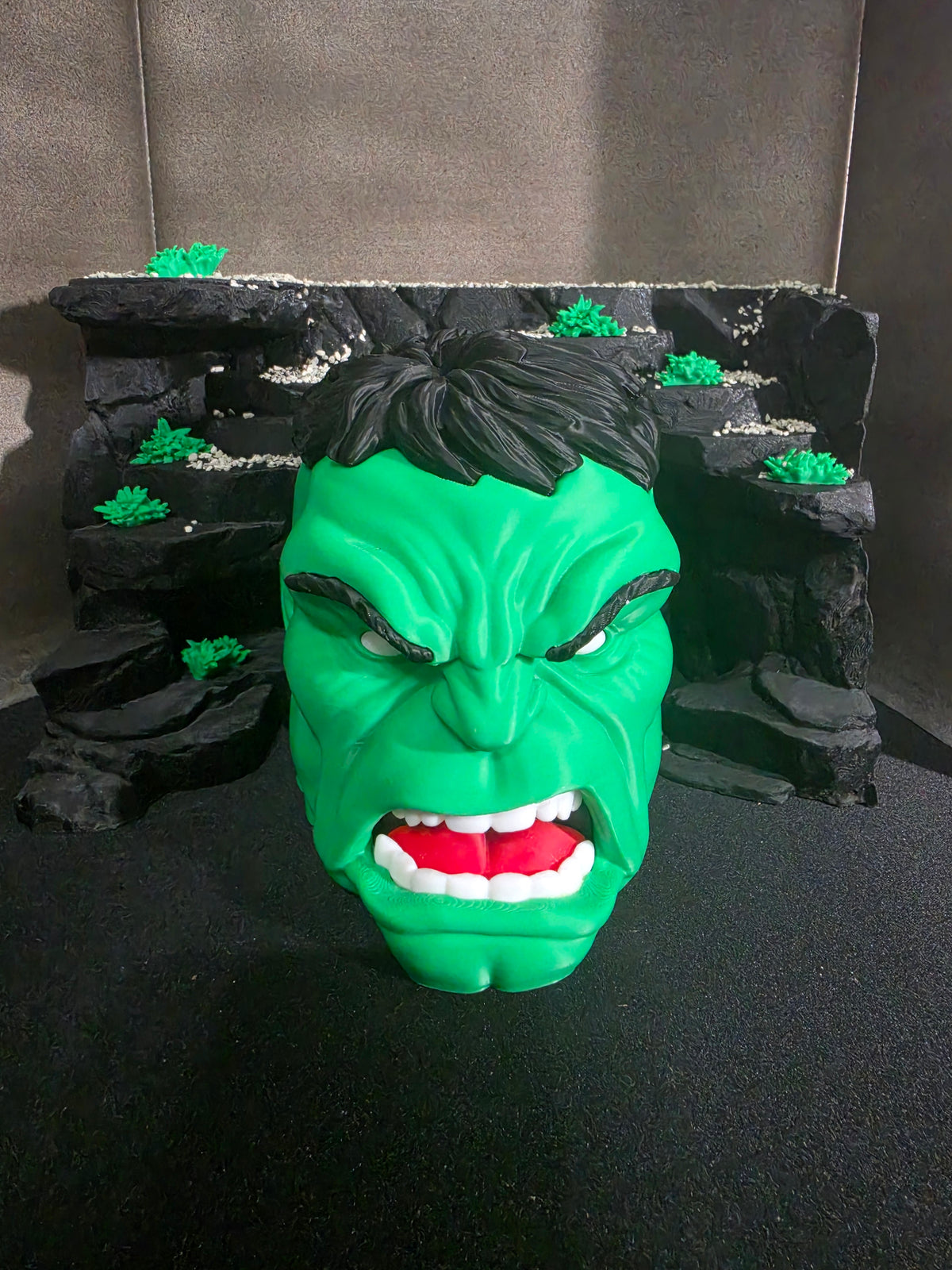 Hulk Deck Box
