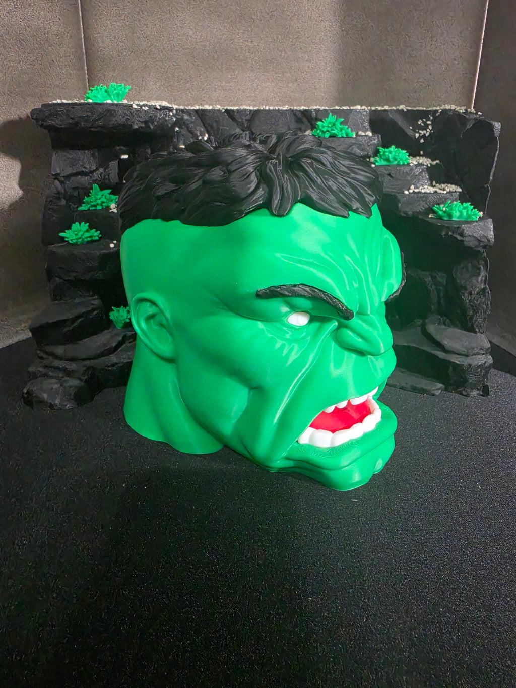 Hulk Deck Box