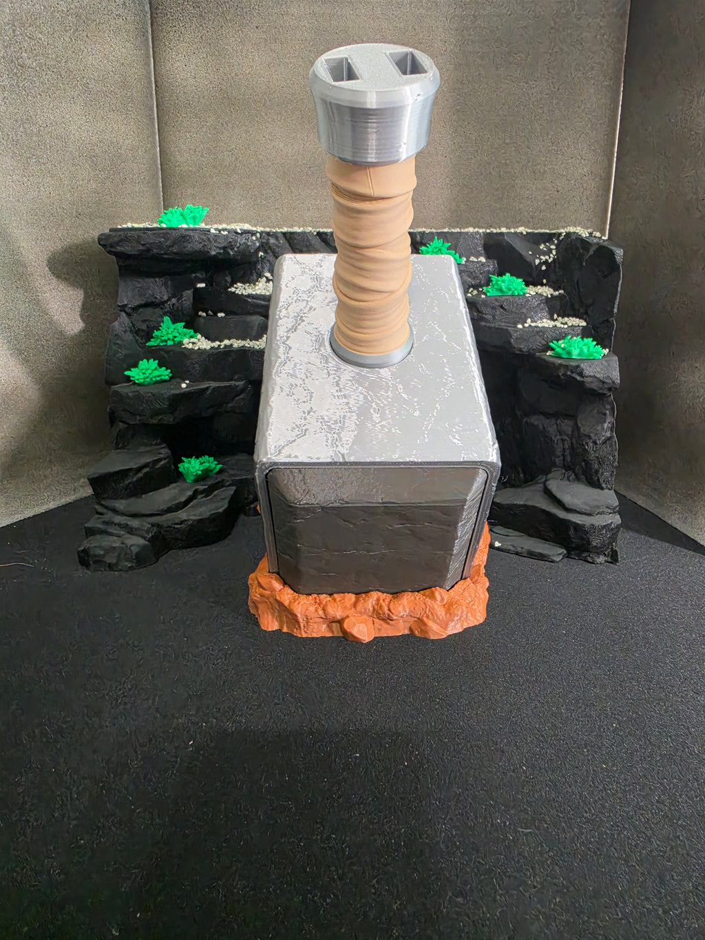 Mjolnir Deck Box