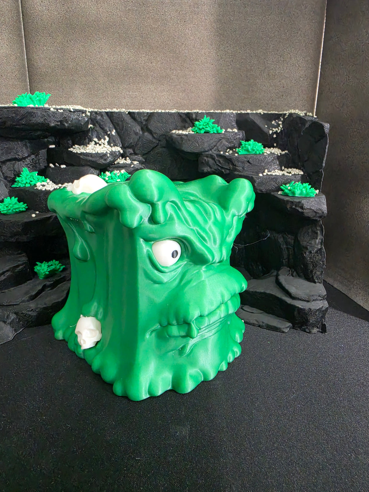 Ooze Cube Deck Box