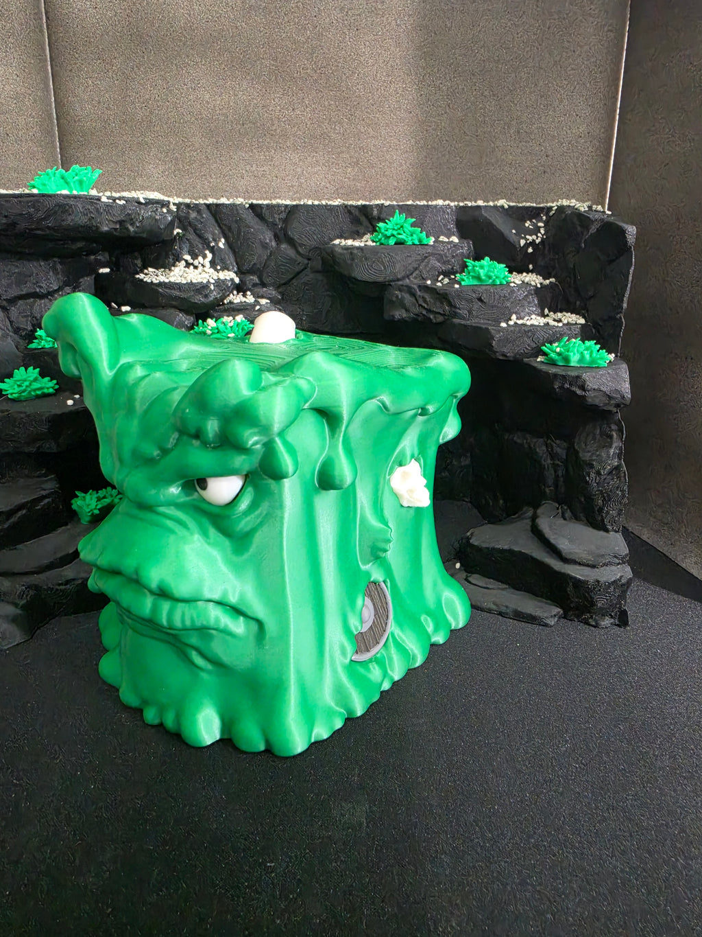 Ooze Cube Deck Box